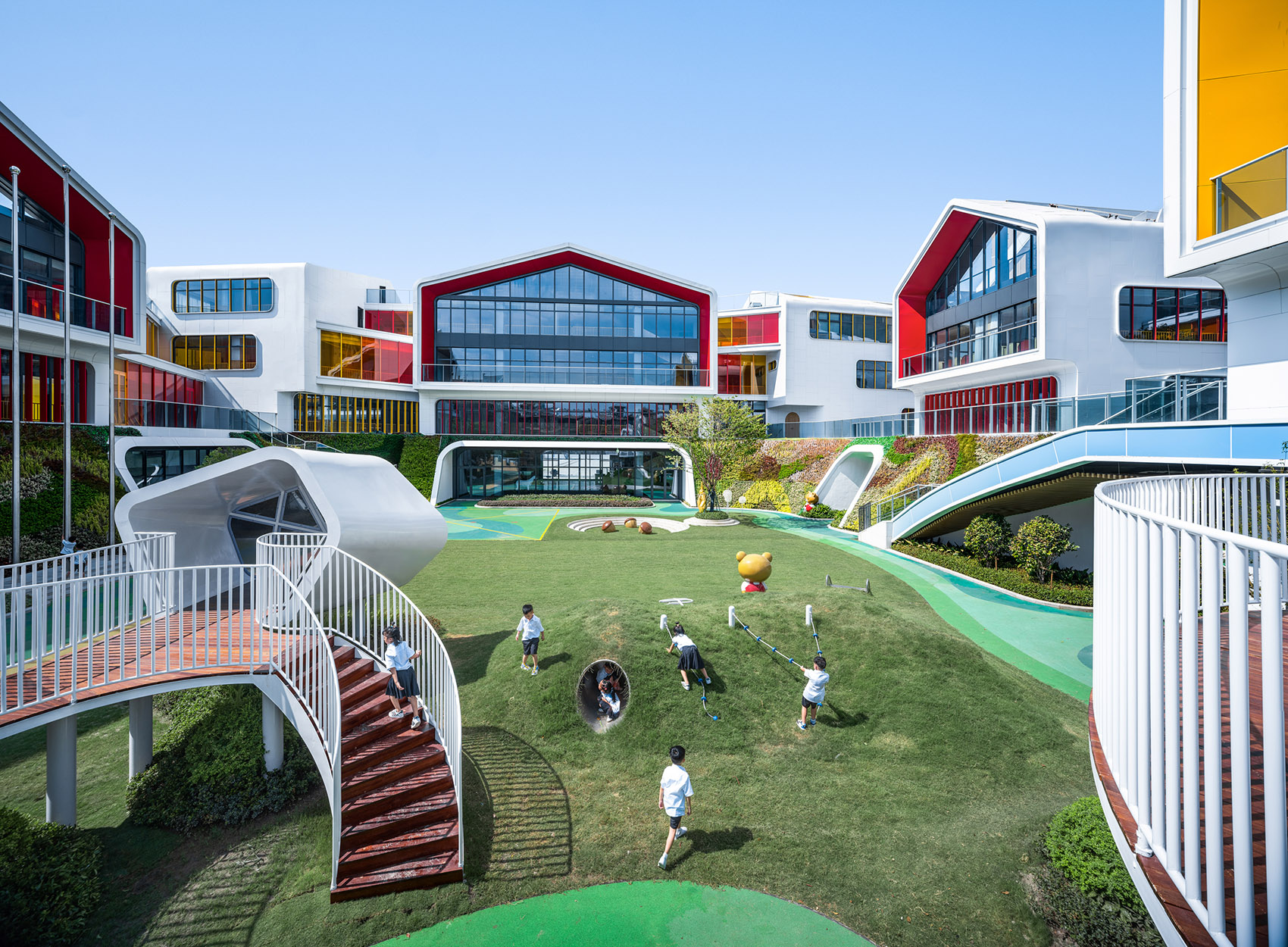 011-kincang-modern-pre-school-by-lycs-architecture